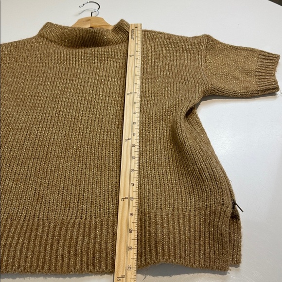 Club Monaco Tan with Gold Knit Sweater Size Extra Small - Picture 5 of 6